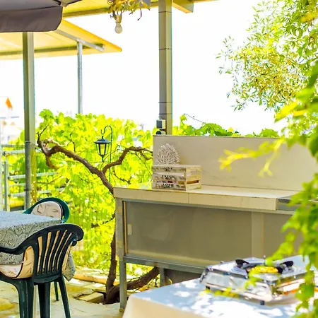Nature Lovers-golden Apartment